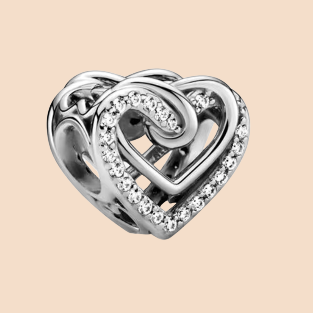 Charm corazón enlazado con corazón pequeño