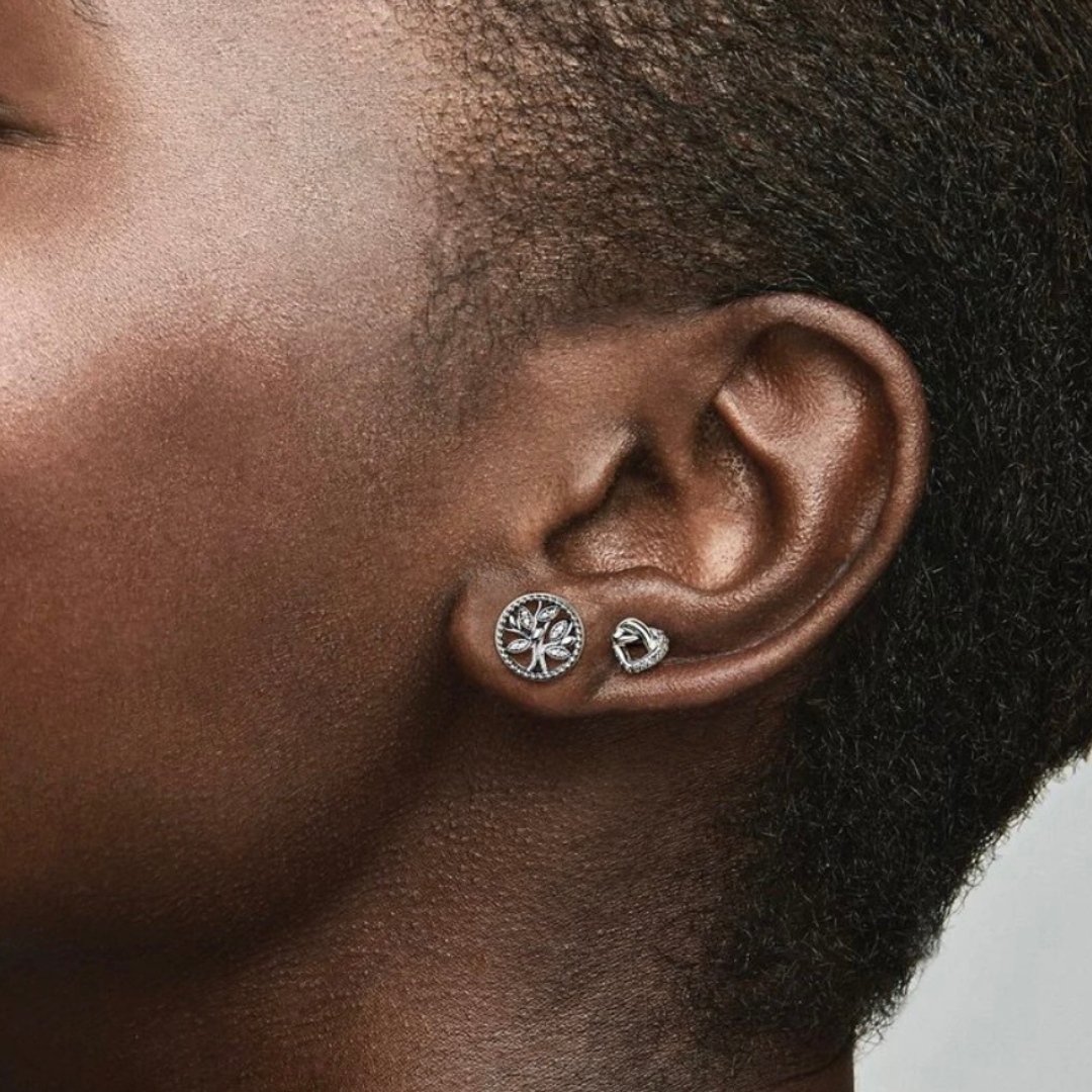 Aretes corazones enlazados