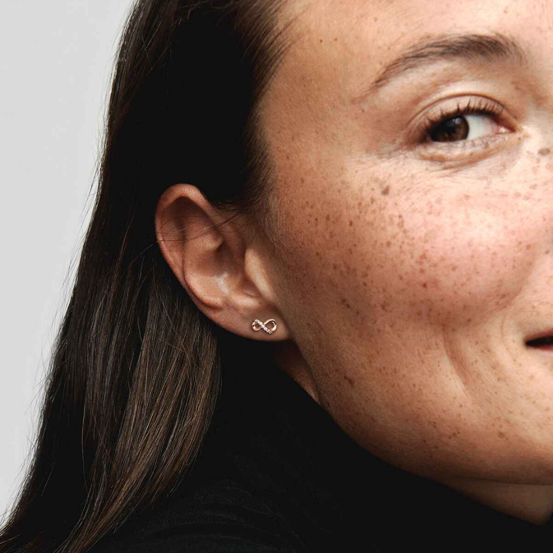 Aretes infinitos oro rosa