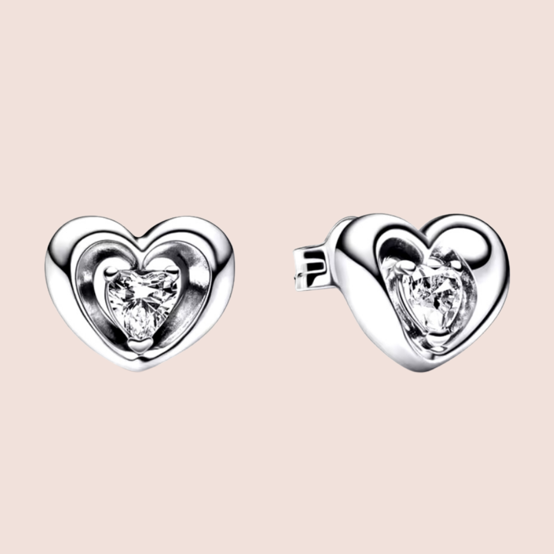 Aretes corazones con piedra plata al centro