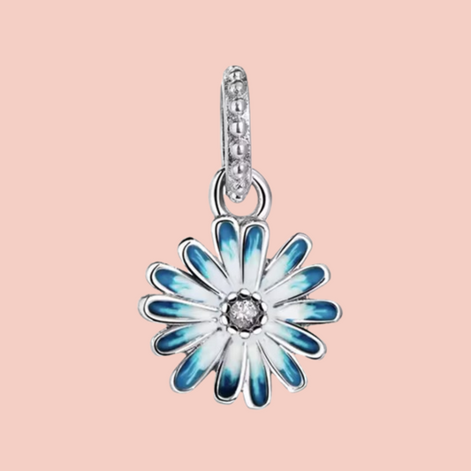 Charm margarita azul con blanco colgante