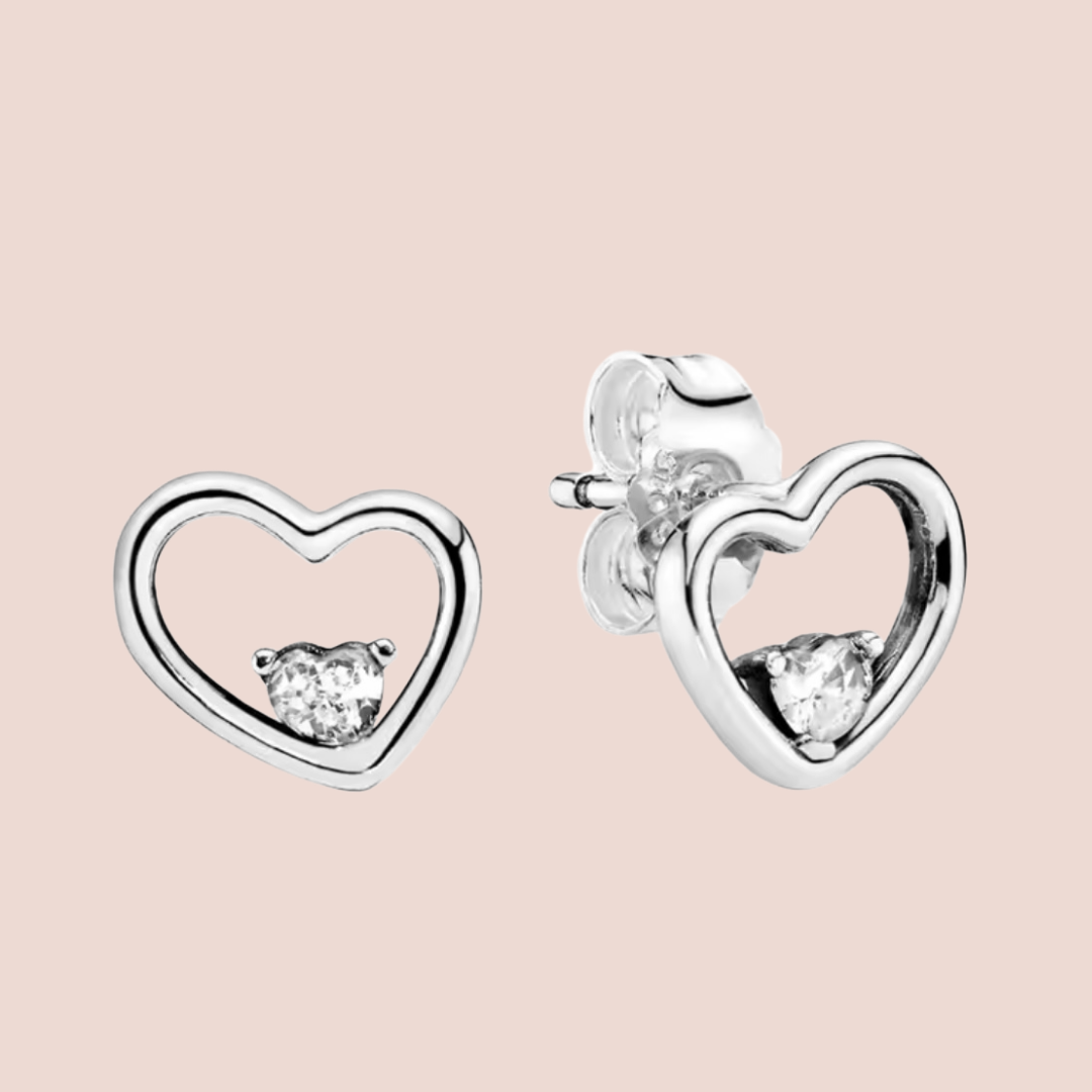 Aretes corazones con piedra plata abajo