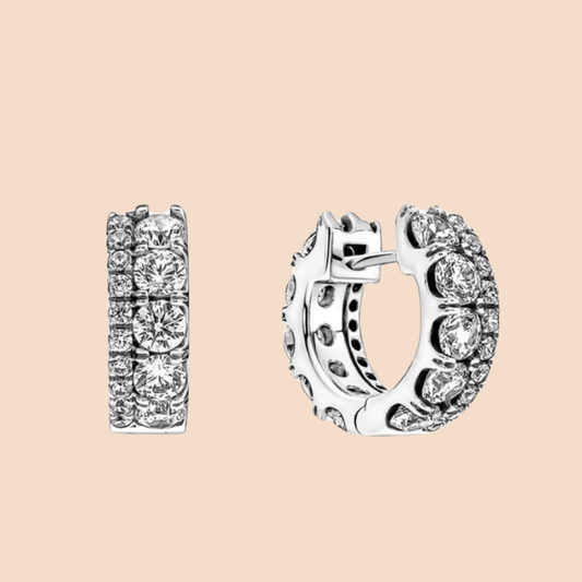 Arracadas pequeñas con piedras plata