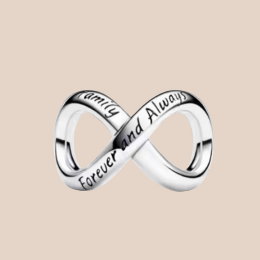 Charm infinito leyenda "Family forever and always"