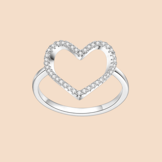 Anillo corazón con piedras plata
