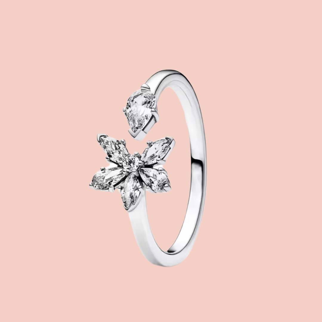 Anillo flor con piedras plata