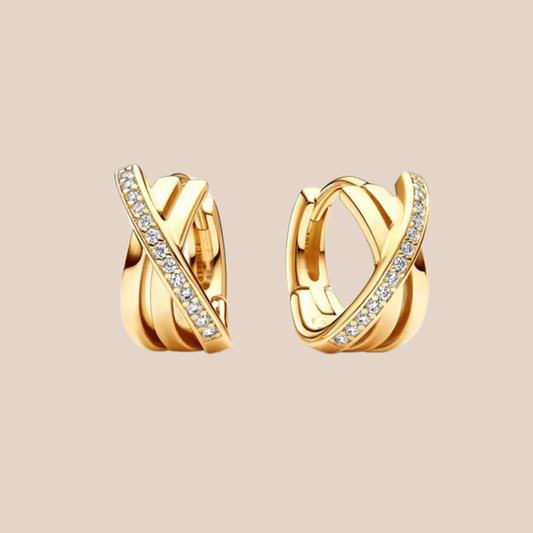 Aretes dorados tres aros cruzados